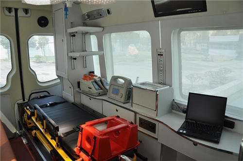 安顺救护车内部